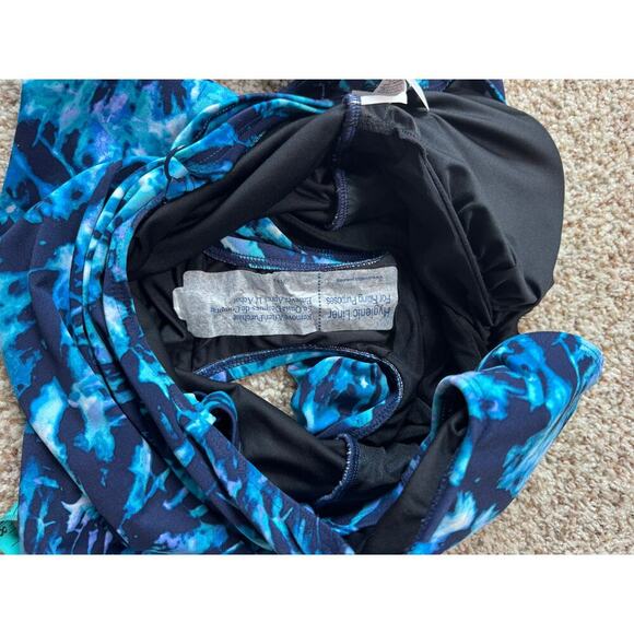 NWT, GABAR/Miraclesuit women's size 10; V Neck; supportive, modest - Picture 13 of 13